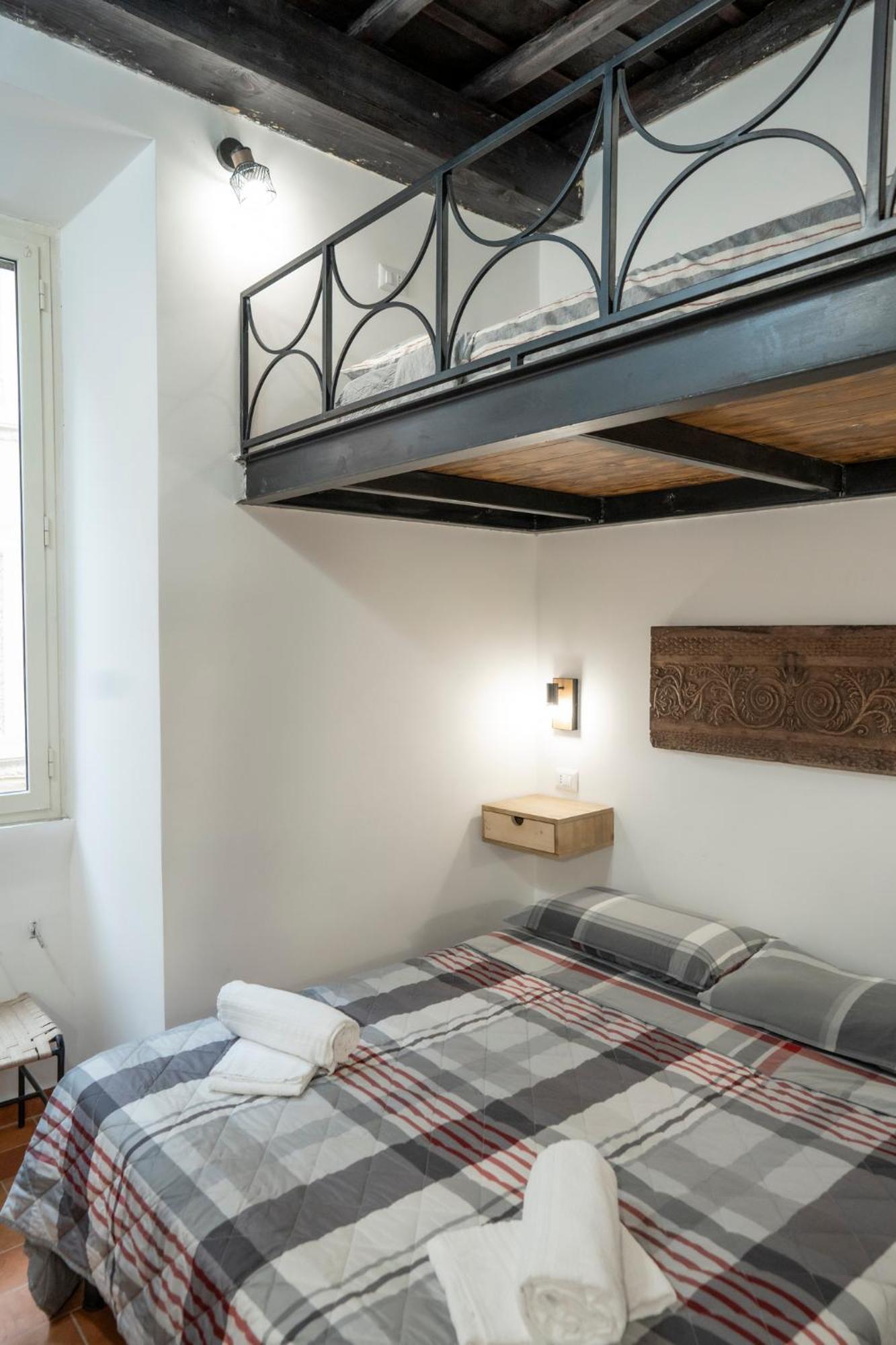 Home Domus Capocci - Rione Monti Roma Exterior foto